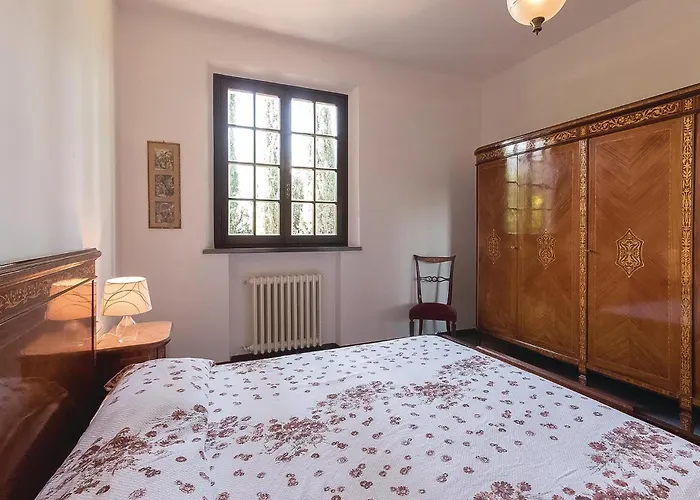 Amazing Apartment In Marti Pi With Kitchen