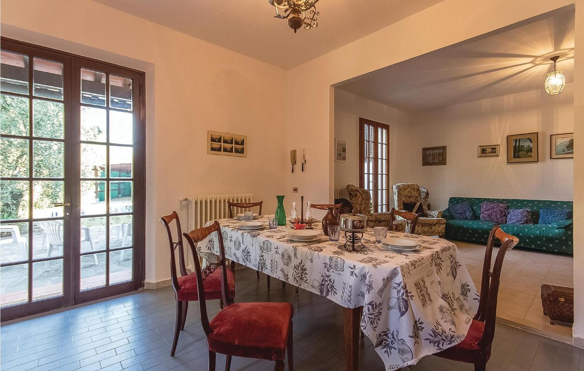 Apartment Amazing In Pi With Kitchen
